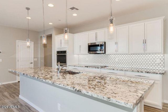 1800 S Follett Way, Gilbert, AZ 85295
