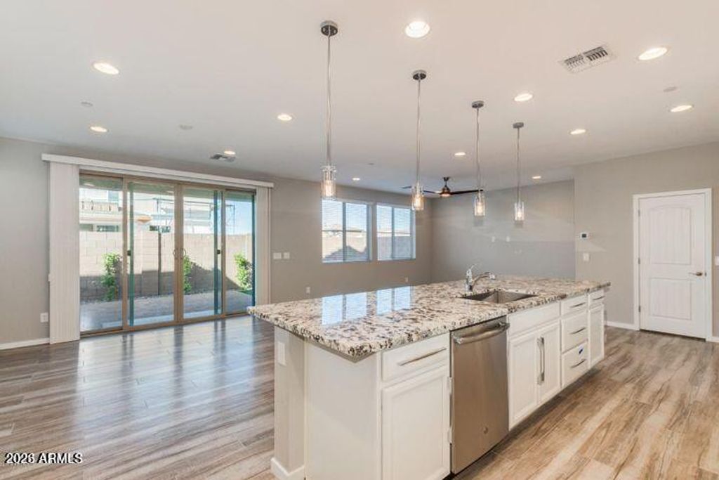 1800 S Follett Way, Gilbert, AZ 85295