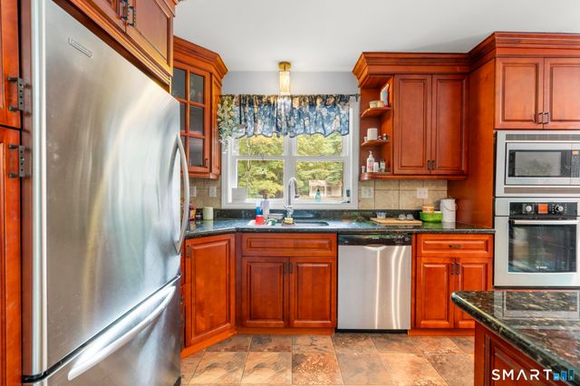 85 Brooksvale Avenue, Hamden, CT 06518