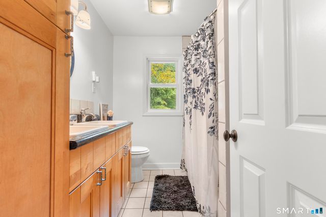 85 Brooksvale Avenue, Hamden, CT 06518