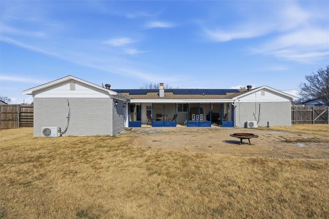 4301 Gram Lane, Bellmead, TX 76705
