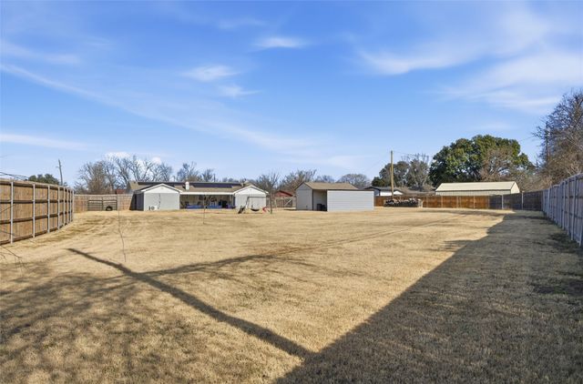 4301 Gram Lane, Bellmead, TX 76705