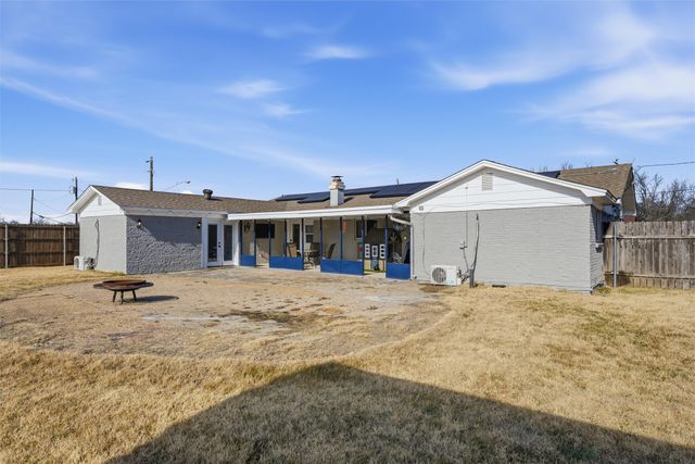 4301 Gram Lane, Bellmead, TX 76705