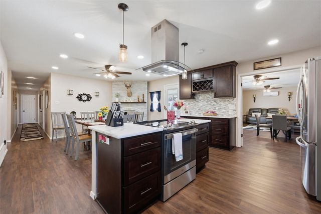 4301 Gram Lane, Bellmead, TX 76705