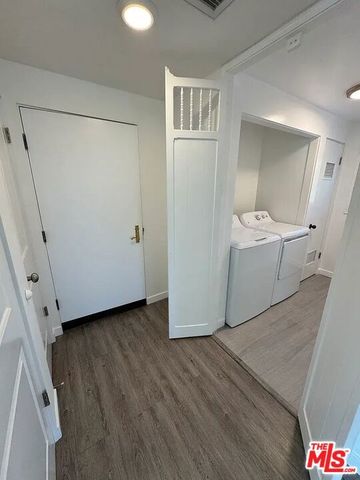 733 Huntley Drive, West Hollywood, CA 90069