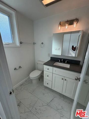 733 Huntley Drive, West Hollywood, CA 90069