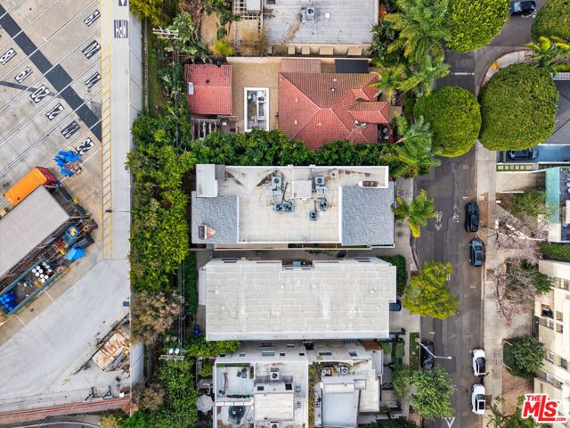 733 Huntley Drive, West Hollywood, CA 90069