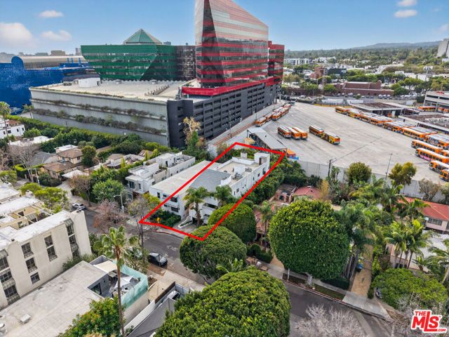 733 Huntley Drive, West Hollywood, CA 90069