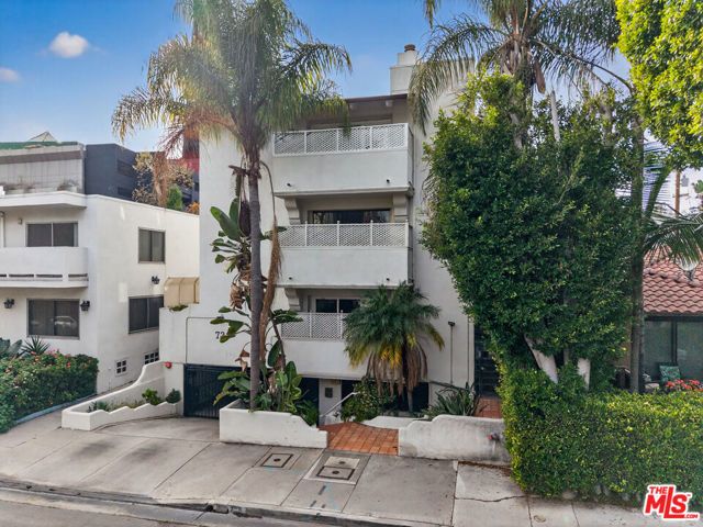 733 Huntley Drive, West Hollywood, CA 90069