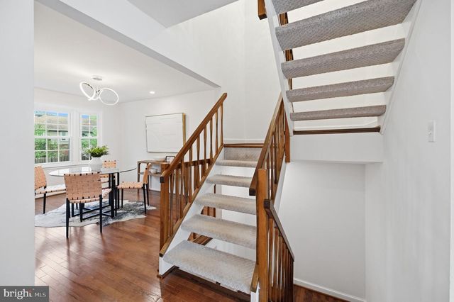 361 GUNDRY DR, Falls Church, VA 22046