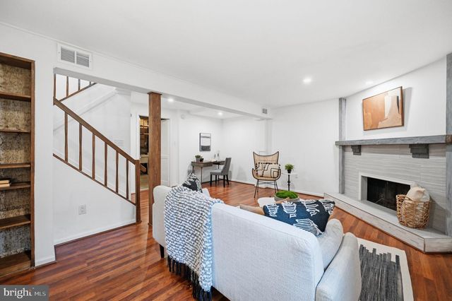 361 GUNDRY DR, Falls Church, VA 22046
