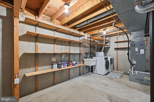 361 GUNDRY DR, Falls Church, VA 22046