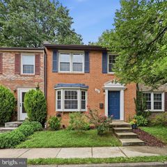 361 GUNDRY DR, Falls Church, VA 22046