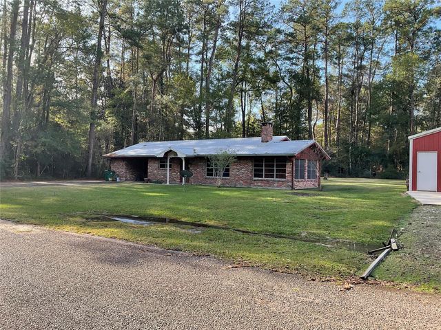 207 Hackberry Street, Village Mills, TX 77663