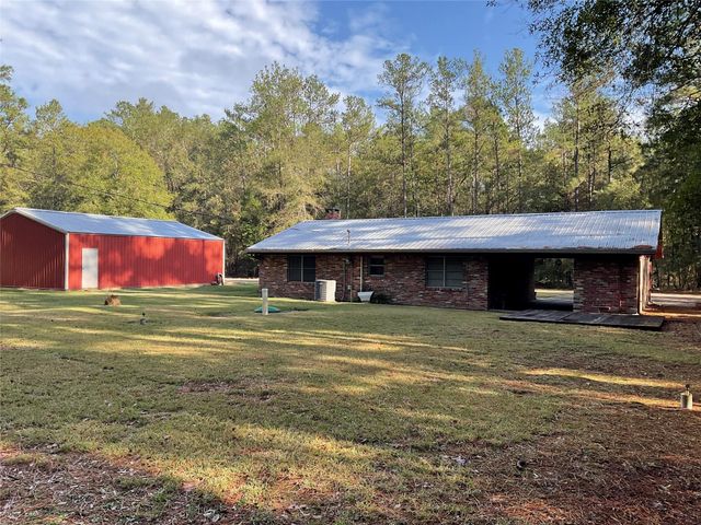 207 Hackberry Street, Village Mills, TX 77663