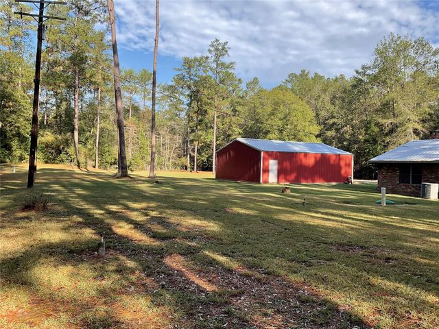 207 Hackberry Street, Village Mills, TX 77663