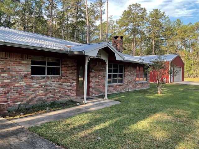 207 Hackberry Street, Village Mills, TX 77663