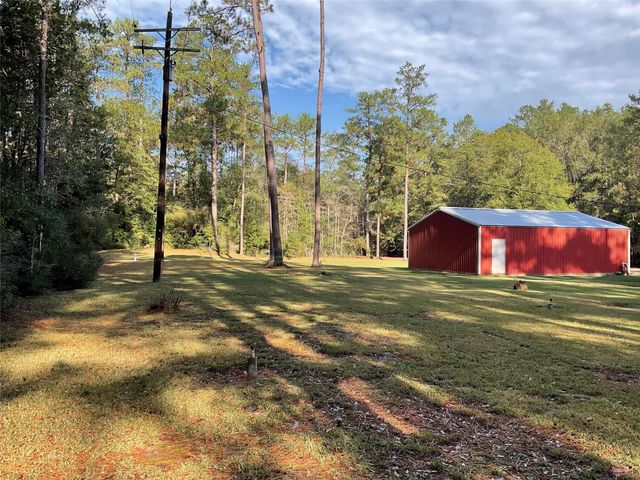 207 Hackberry Street, Village Mills, TX 77663