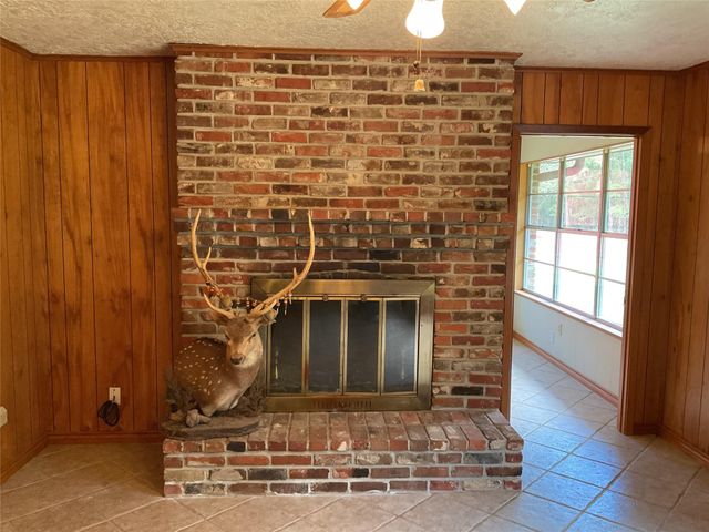 207 Hackberry Street, Village Mills, TX 77663