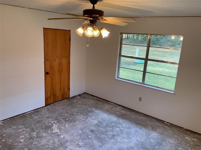 207 Hackberry Street, Village Mills, TX 77663