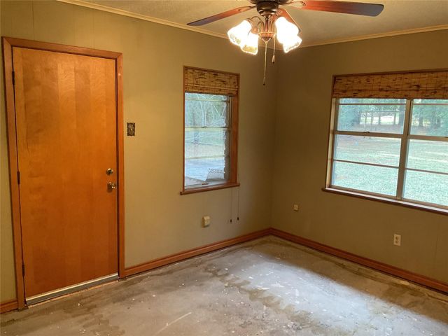 207 Hackberry Street, Village Mills, TX 77663