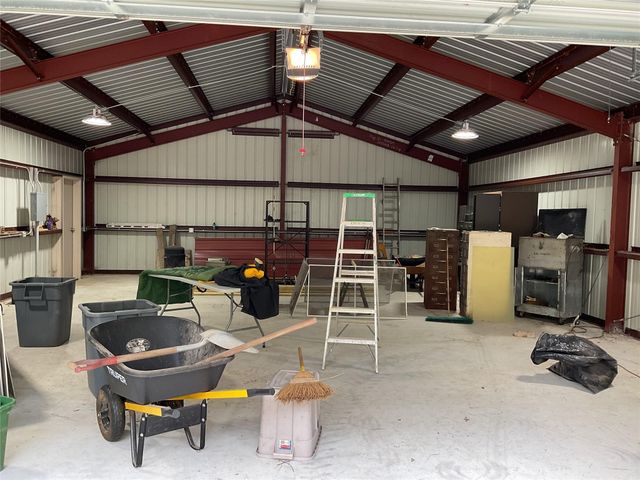 207 Hackberry Street, Village Mills, TX 77663