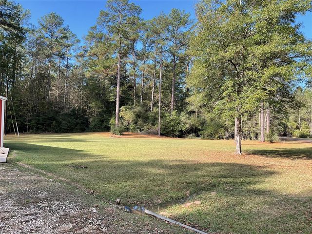 207 Hackberry Street, Village Mills, TX 77663