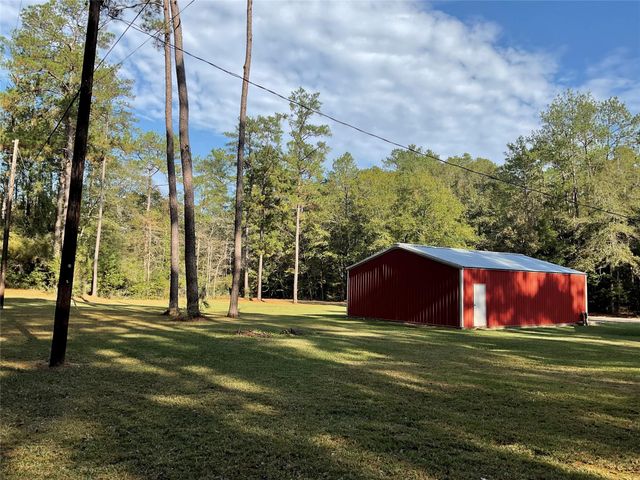 207 Hackberry Street, Village Mills, TX 77663