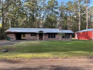 207 Hackberry Street, Village Mills, TX 77663