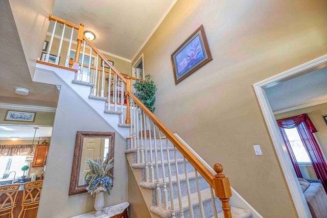 12 Old Pasture Ln, Westport, MA 02790