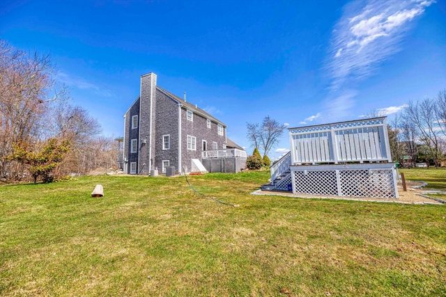 12 Old Pasture Ln, Westport, MA 02790