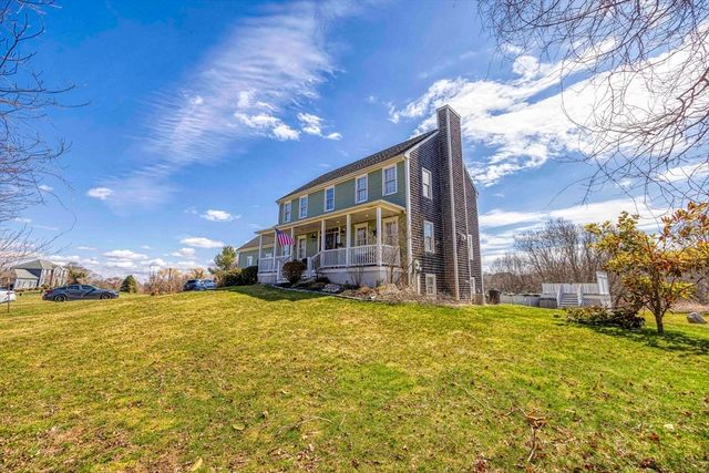 12 Old Pasture Ln, Westport, MA 02790
