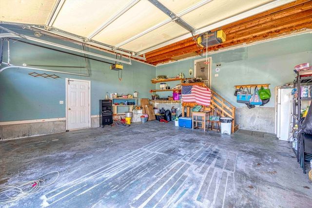 12 Old Pasture Ln, Westport, MA 02790