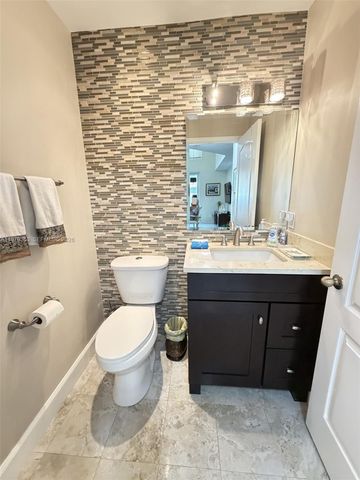 10840 NW 46th Dr, Coral Springs, FL 33076