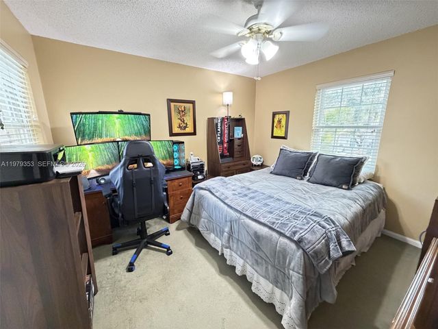 10840 NW 46th Dr, Coral Springs, FL 33076