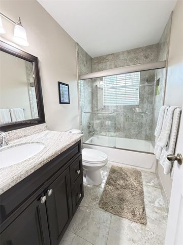 10840 NW 46th Dr, Coral Springs, FL 33076