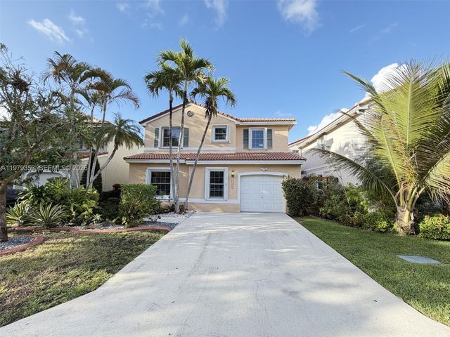 10840 NW 46th Dr, Coral Springs, FL 33076