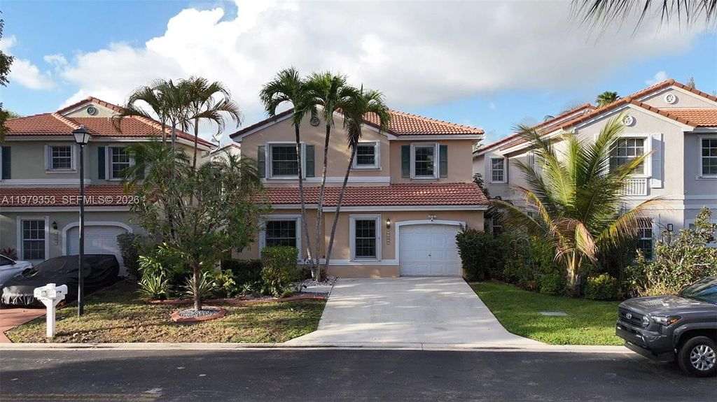 10840 NW 46th Dr, Coral Springs, FL 33076