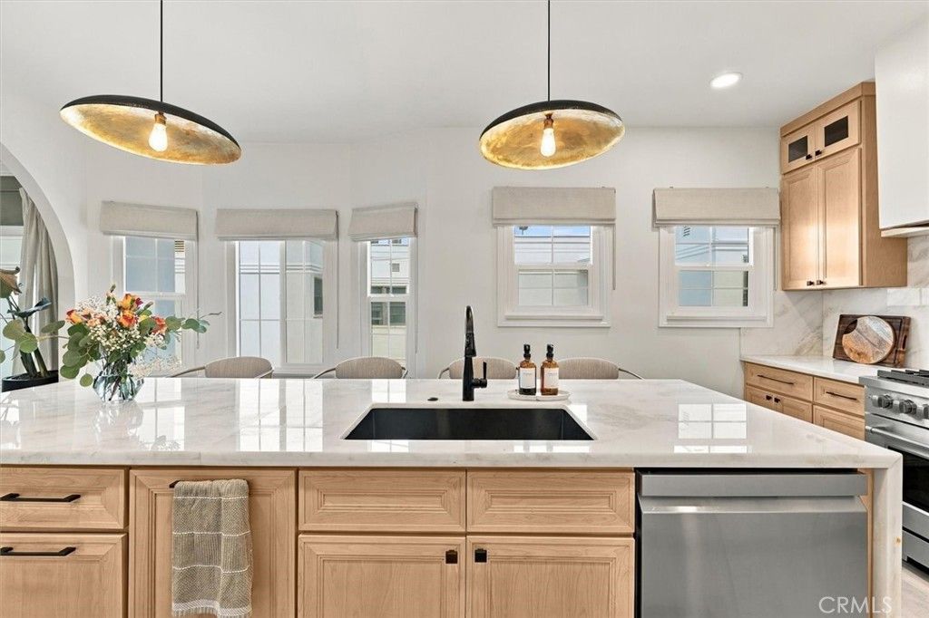 900 S Curson, Los Angeles, CA 90036 — photo 2