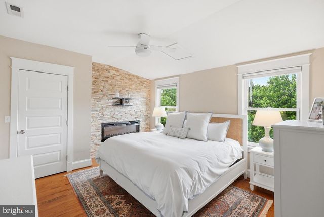 636 N COLUMBUS ST, Alexandria, VA 22314