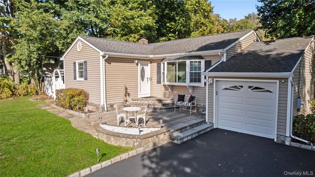 2880 Brookfield Drive, Yorktown Heights, NY 10598