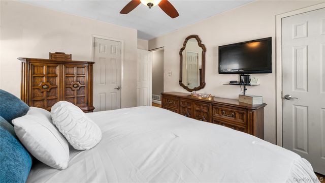 2880 Brookfield Drive, Yorktown Heights, NY 10598