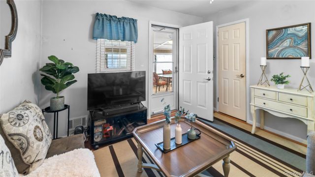 2880 Brookfield Drive, Yorktown Heights, NY 10598