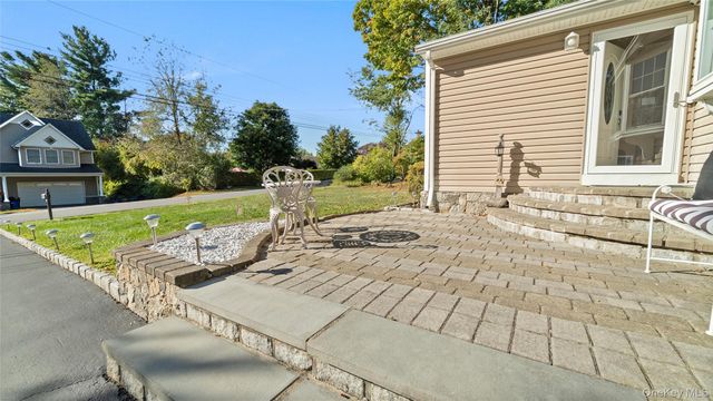 2880 Brookfield Drive, Yorktown Heights, NY 10598