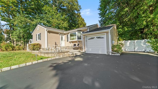 2880 Brookfield Drive, Yorktown Heights, NY 10598