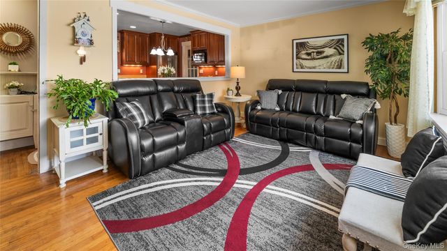 2880 Brookfield Drive, Yorktown Heights, NY 10598