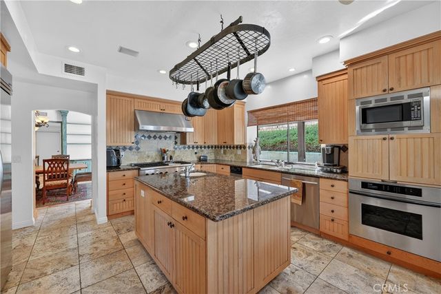 1128 N Avila, Orange, CA 92869