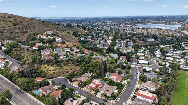 1128 N Avila, Orange, CA 92869