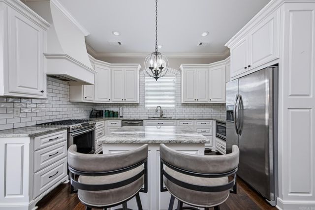65 Wildwood Place Circle, Little Rock, AR 72223