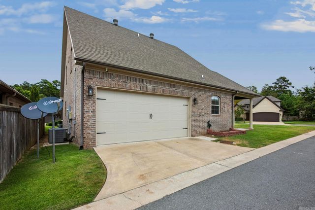 65 Wildwood Place Circle, Little Rock, AR 72223